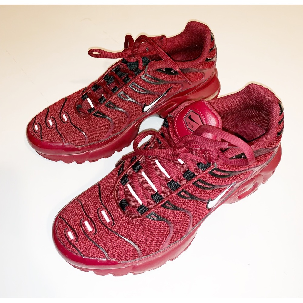 Nike Air Max Plus TN Gradeschool Size 7y